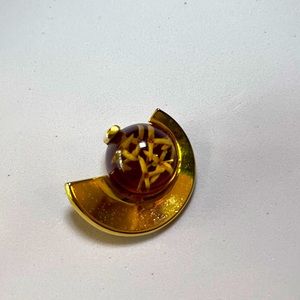 Vintage Floral Resin Brooch - Signed